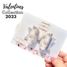 Load image into Gallery viewer, Spring Koala bow
