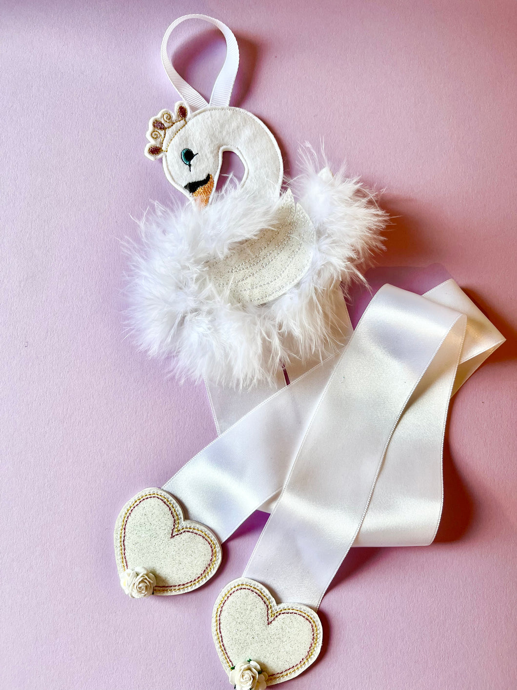 Swan Bow Holder