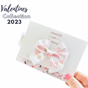 Valentine’s poppy bow- gold hearts