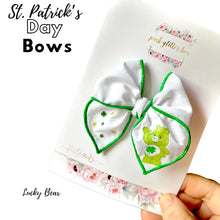 Load image into Gallery viewer, Shamrock bear poppy bow
