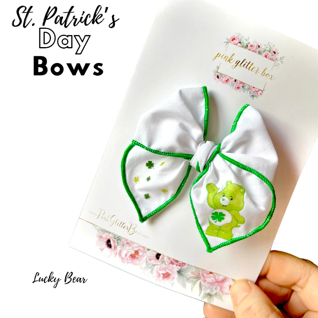 Shamrock bear poppy bow