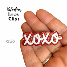 Load image into Gallery viewer, Valentines Glitter Clips
