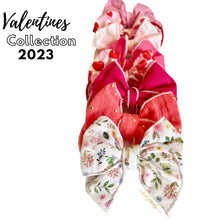 Load image into Gallery viewer, Spring Poppy Bow - floral
