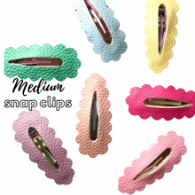 Load image into Gallery viewer, Medium pastel snap clips
