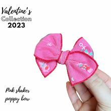 Load image into Gallery viewer, Valentine’s shaker poppy bow
