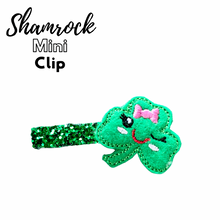 Load image into Gallery viewer, Shamrock mini clip
