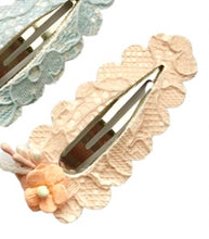 Load image into Gallery viewer, Pastel Lace snap clips
