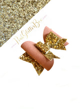 Load image into Gallery viewer, Blush and Gold hair bow
